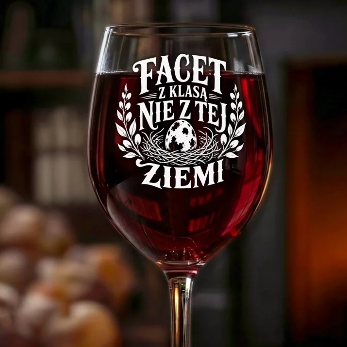 Kieliszek Do Wina Na Wielkanoc Prezent Dla Mężczyzny: Wielkanocny Facet Z Klasą Kieliszek Do Wina Na Wielkanoc Prezent Dla Mężczyzny: Wielkanocny Facet Z Klasą