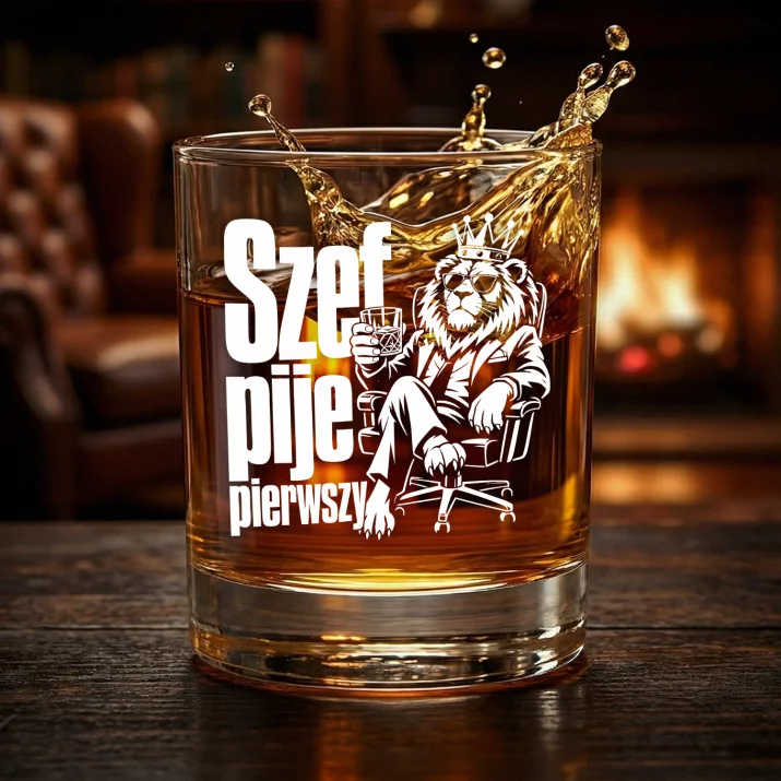 Szklanka Do Whisky Dla Szefa Prezent Dla Mężczyzny: Szef Pije Pierwszy Szklanka Do Whisky Dla Szefa Prezent Dla Mężczyzny: Szef Pije Pierwszy