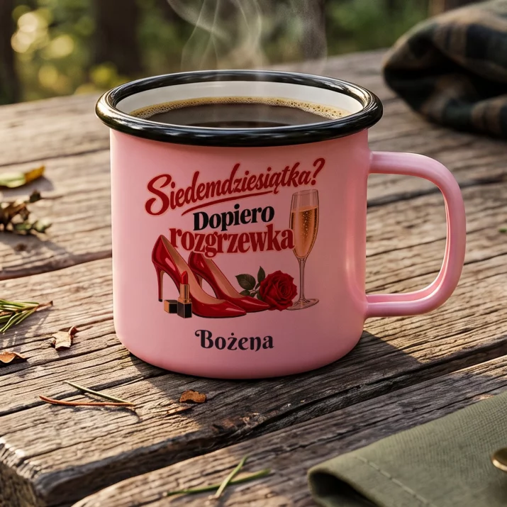 Kubek Emaliowany Na 70 Urodziny Prezent Dla 70 Latki Kobiety: Siedemdziesiątka? Dopiero Kubek Emaliowany Na 70 Urodziny Prezent Dla 70 Latki Kobiety: Siedemdziesiątka? Dopiero