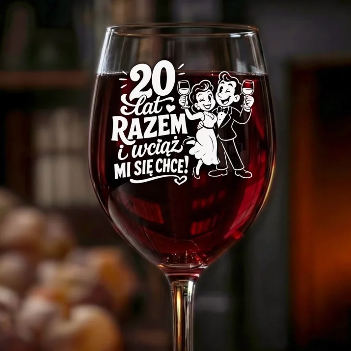 Kieliszek Do Wina Na 20 Rocznicę Ślubu Prezent Dla Kobiety: 20 Lat Razem Retro Kieliszek Do Wina Na 20 Rocznicę Ślubu Prezent Dla Kobiety: 20 Lat Razem Retro