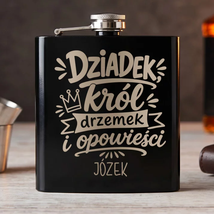 Piersiówka z Grawerem Na Dzień Dziadka Prezent Dla Dziadka Mężczyzny: Dziadek, Król Drzemek I Piersiówka z Grawerem Na Dzień Dziadka Prezent Dla Dziadka Mężczyzny: Dziadek, Król Drzemek I