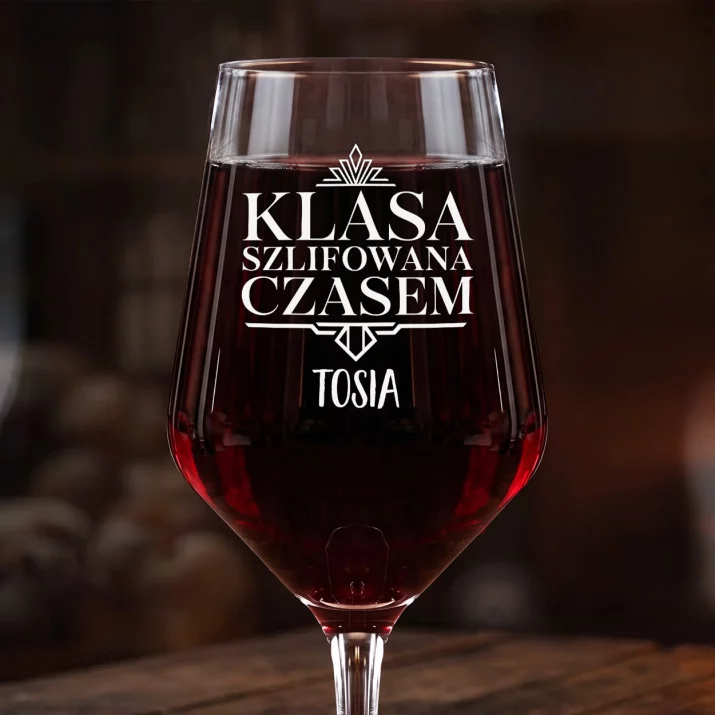 Mega Kieliszek Do Wina z Grawerem Dla Osoby Starszej Prezent Dla Kobiety: Klasa Szlifowana Czasem Mega Kieliszek Do Wina z Grawerem Dla Osoby Starszej Prezent Dla Kobiety: Klasa Szlifowana Czasem