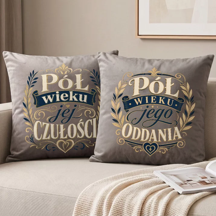 Poduszki Dekoracyjne Na 50 Rocznicę Ślubu Prezent Dla Pary: Złote Lata Razem Poduszki Dekoracyjne Na 50 Rocznicę Ślubu Prezent Dla Pary: Złote Lata Razem