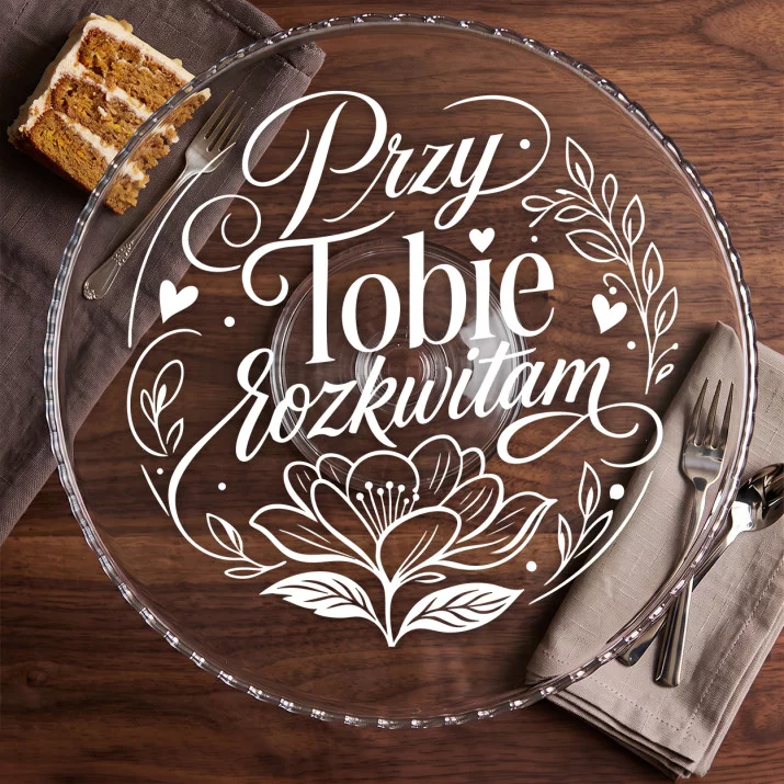 Patera Na Ciasto Na 18 Urodziny Prezent Dla Kobiety: Rozkwit Bliskości