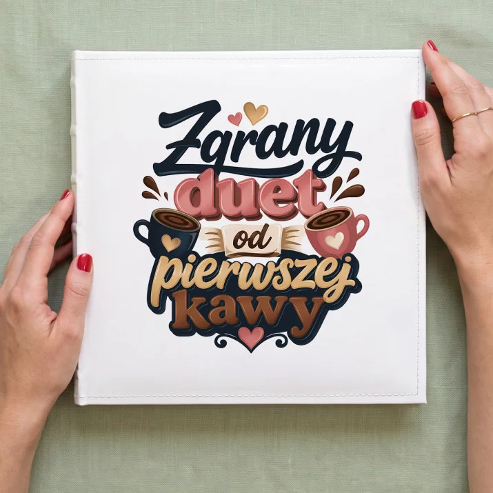 Album Na Zdjęcia Tradycyjny Na Rocznicę Ślubu Prezent Na Walentynki Dla Pary: Duet Przy Kawie