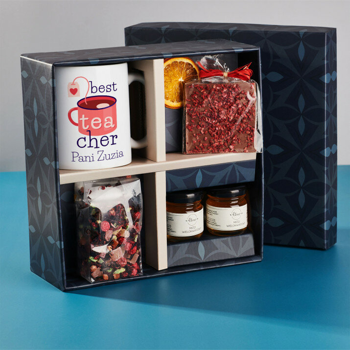 Zestaw prezentowy Best teacher z kubkiem i herbatą