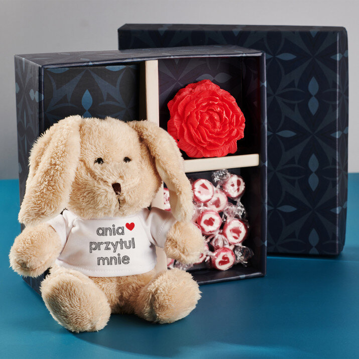 Zestaw prezentowy dla narzeczonej z pluszakiem