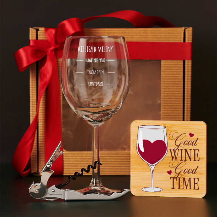 Zestaw prezentowy dla niej z kieliszkiem do wina i korkociągiem