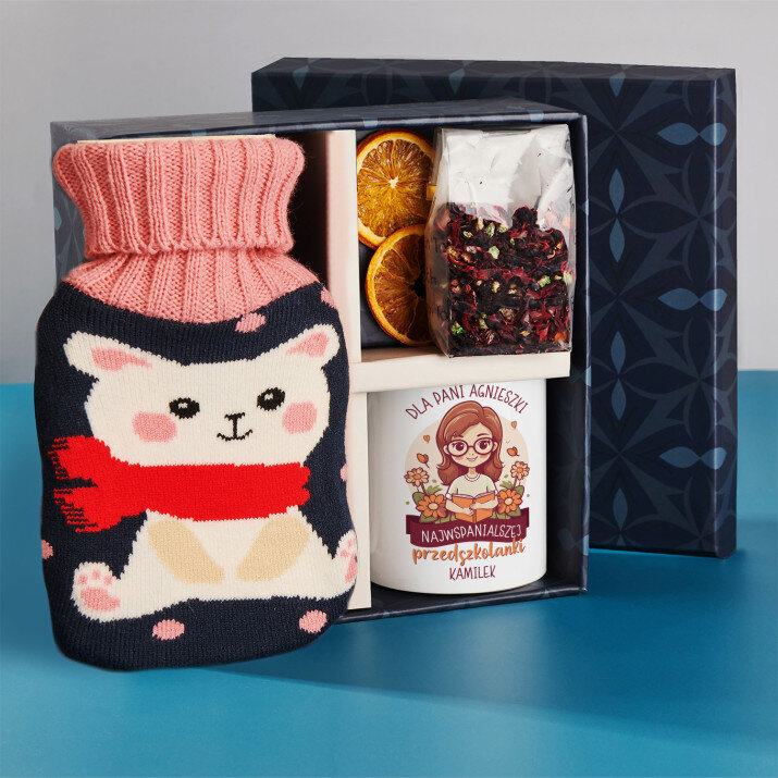 Zestaw prezentowy dla przedszkolanki z kubkiem, termoforem i herbatą Zestaw prezentowy dla przedszkolanki z kubkiem, termoforem i herbatą