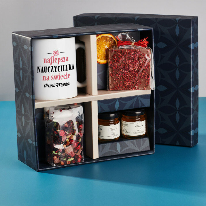 Zestaw prezentowy na dzień nauczyciela z kubkiem i herbatą