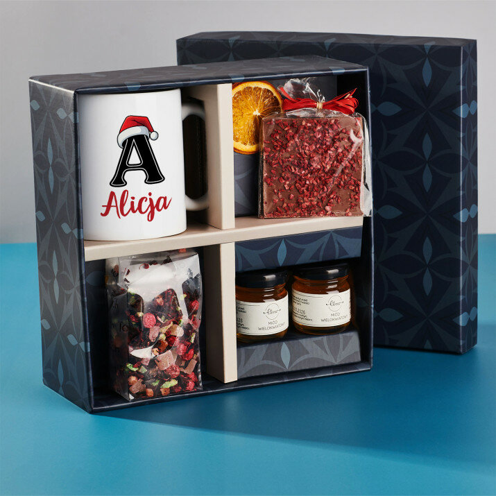 Zestaw prezentowy na mikołajki z kubkiem i herbatą