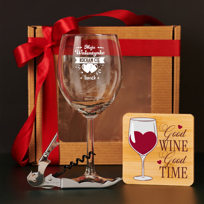 Zestaw prezentowy na walentynki z kieliszkiem do wina i korkociągiem