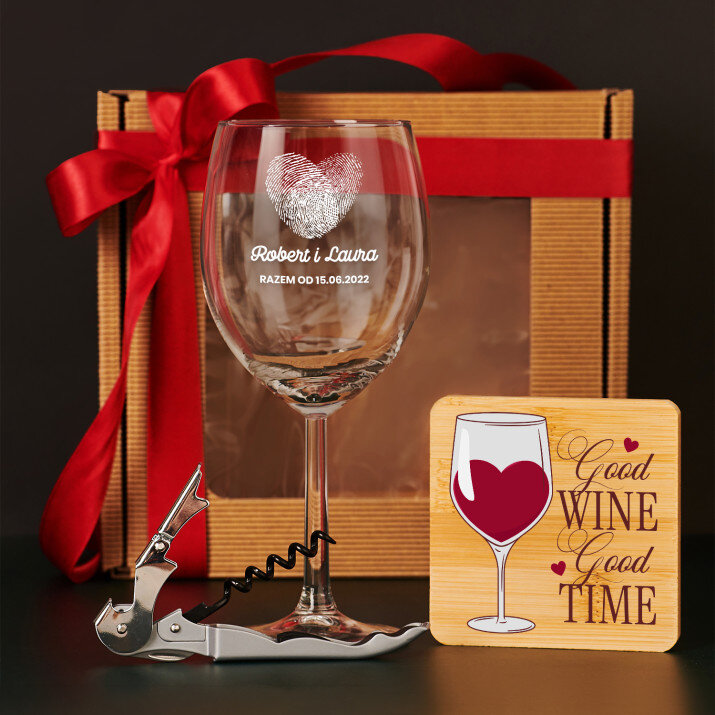 Zestaw prezentowy rocznicowy z kieliszkiem do wina i korkociągiem