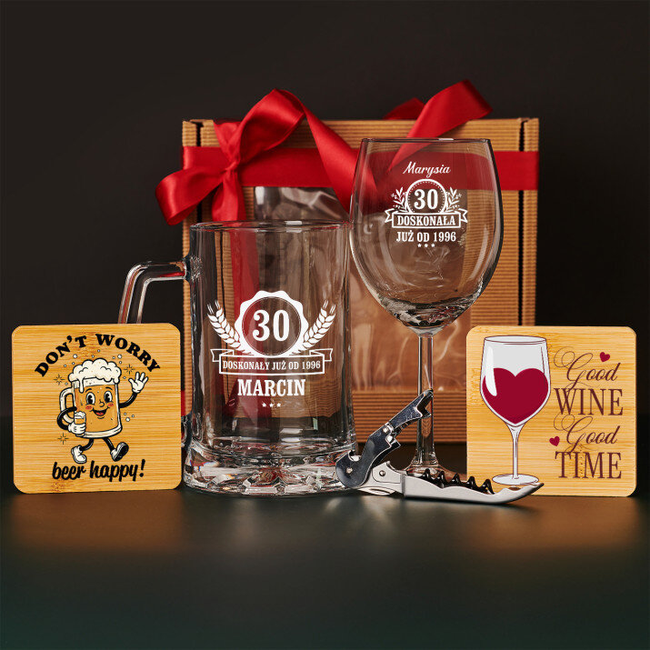 Zestaw prezentowy urodzinowy z kieliszkiem do wina i kuflem