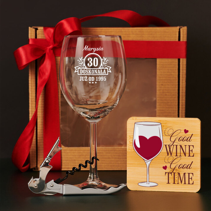 Zestaw prezentowy urodzinowy z kieliszkiem do wina i korkociągiem