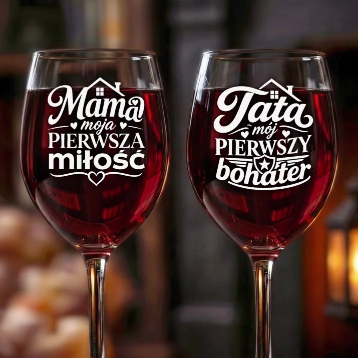 Dwa Kieliszki Do Wina Dla Rodziców Prezent Dla Pary: Mama I Tata Dwa Kieliszki Do Wina Dla Rodziców Prezent Dla Pary: Mama I Tata