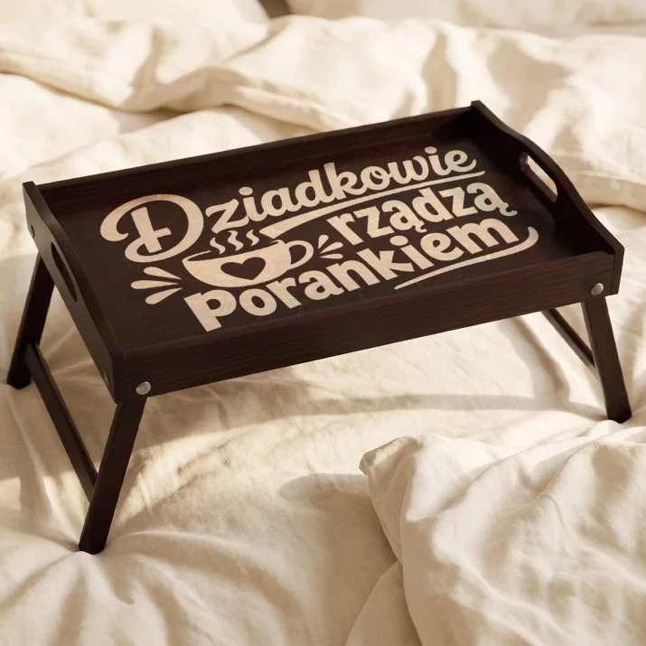 Stolik Śniadaniowy Do Łóżka Dla Dziadków Prezent Na Dzień Babci i Dziadka Dla Pary: Poranne Królestwo Dziadków Stolik Śniadaniowy Do Łóżka Dla Dziadków Prezent Na Dzień Babci i Dziadka Dla Pary: Poranne Królestwo Dziadków