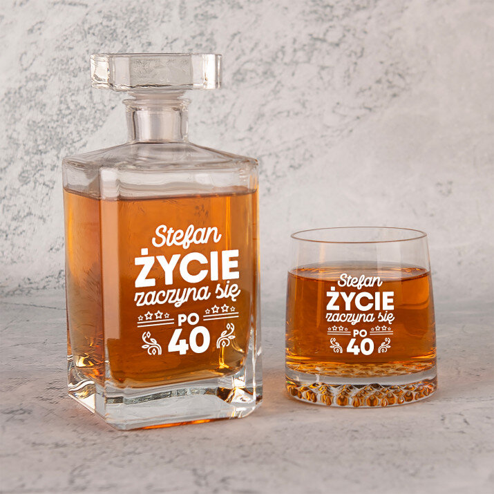 Życie zaczyna się po - Zestaw Grawerowana Karafka 0,7 i Szklanki Do Whisky