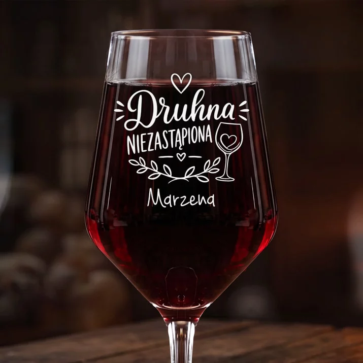 Mega Kieliszek Do Wina z Grawerem Dla Druhny Prezent Dla Kobiety: Druhna Niezastąpiona Mega Kieliszek Do Wina z Grawerem Dla Druhny Prezent Dla Kobiety: Druhna Niezastąpiona
