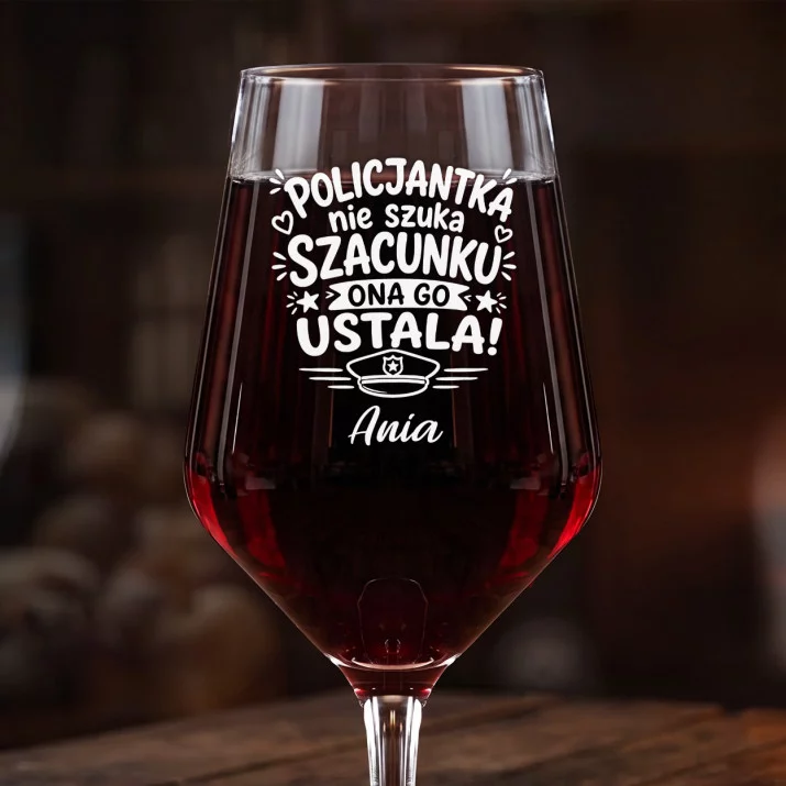 Mega Kieliszek Do Wina z Grawerem Dla Policjantki Prezent Dla Kobiety: Policjantka Ustala Mega Kieliszek Do Wina z Grawerem Dla Policjantki Prezent Dla Kobiety: Policjantka Ustala