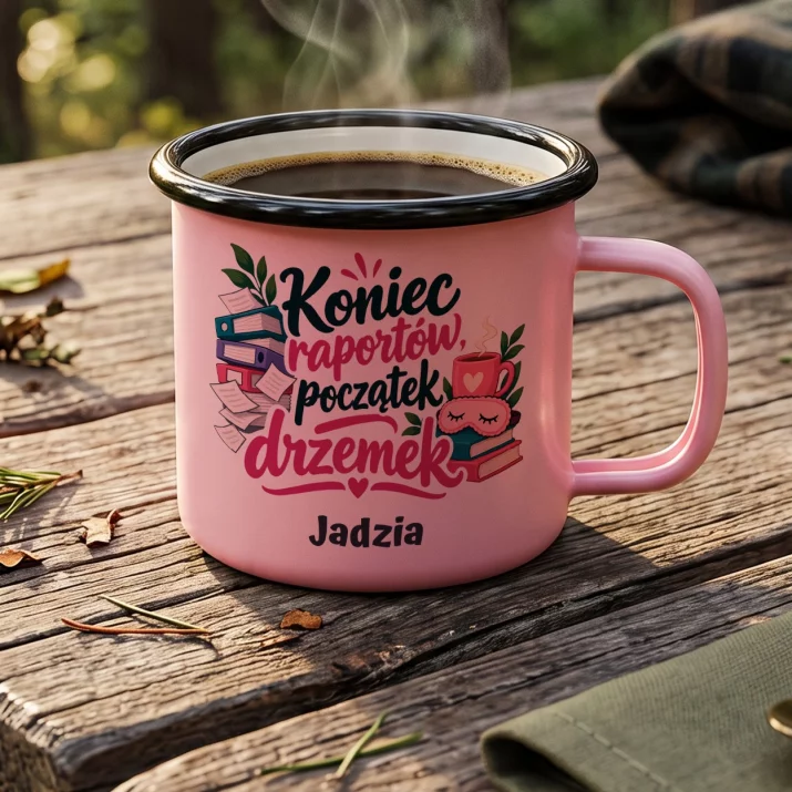 Kubek Emaliowany Na Odejście Na Emeryturę Prezent Dla Emeryta Kobiety: Koniec Raportów, Początek Kubek Emaliowany Na Odejście Na Emeryturę Prezent Dla Emeryta Kobiety: Koniec Raportów, Początek
