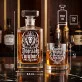 Zestaw Do Whisky Dla 25 Latka Prezent Na 25 Urodziny Dla Mężczyzny: Dojrzały Wybór Zestaw Do Whisky Dla 25 Latka Prezent Na 25 Urodziny Dla Mężczyzny: Dojrzały Wybór