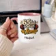 Kubek Personalizowany Dla 65 Latka Prezent Na 65 Urodziny Dla Mężczyzny: 65 Lat I Wciąż W Formie Kubek Personalizowany Dla 65 Latka Prezent Na 65 Urodziny Dla Mężczyzny: 65 Lat I Wciąż W Formie