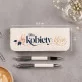 Zestaw Pióro i Długopis w Etui Na Imieniny Prezent Dla Kobiety: Sarkastyczny Podpis