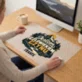 Podkładka Na Biurko 40x60cm Na Gwiazdkę Prezent Dla Mężczyzny: Jestem Człowiekiem Czynu Podkładka Na Biurko 40x60cm Na Gwiazdkę Prezent Dla Mężczyzny: Jestem Człowiekiem Czynu