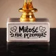 Statuetka Z Grawerem Na 55 Rocznicę Ślubu Prezent Na Walentynki Dla Pary: Miłość Nie Przemija