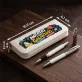 Zestaw Pióro i Długopis w Etui Dla Fana Kosmosu Prezent Dla Mężczyzny: Kosmiczny Humor Retro Zestaw Pióro i Długopis w Etui Dla Fana Kosmosu Prezent Dla Mężczyzny: Kosmiczny Humor Retro
