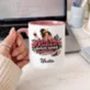 Kubek Personalizowany Dla Przyjaciółki Prezent Dla Kobiety: Królowa Naszych Wpadek Kubek Personalizowany Dla Przyjaciółki Prezent Dla Kobiety: Królowa Naszych Wpadek