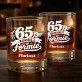 Szklanki Do Whisky z Grawerem Dla 65 Latka Prezent Na 65 Urodziny Dla Mężczyzny: 65 I Wciąż W Formie Szklanki Do Whisky z Grawerem Dla 65 Latka Prezent Na 65 Urodziny Dla Mężczyzny: 65 I Wciąż W Formie