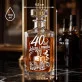 Karafka Do Whisky z Grawerem Na 40 Urodziny Prezent: 40 Lat Klasy I Smaku Karafka Do Whisky z Grawerem Na 40 Urodziny Prezent: 40 Lat Klasy I Smaku