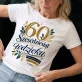 Koszulka Damska Biała Dla Kobiety 60 Lat Prezent Na 60 Urodziny Dla Kobiety: Botaniczna Elegancja