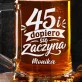 Kufel Personalizowany Na 45 Urodziny Prezent Dla 45 Latki Kobiety: 45 I Dopiero Się Zaczyna Kufel Personalizowany Na 45 Urodziny Prezent Dla 45 Latki Kobiety: 45 I Dopiero Się Zaczyna