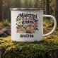 Kubek Emaliowany Na Zakończenie Przedszkola Prezent Dla Kobiety: Mistrzyni Małych Cudów Kubek Emaliowany Na Zakończenie Przedszkola Prezent Dla Kobiety: Mistrzyni Małych Cudów