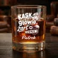 Zestaw Prezentowy Whisky Na Barbórkę Dla Górnika Mężczyzny: Kask Na Głowie, Żart W Zestaw Prezentowy Whisky Na Barbórkę Dla Górnika Mężczyzny: Kask Na Głowie, Żart W