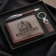 Zestaw Prezentowy Z Portfelem Dla Barmana Prezent Dla Mężczyzny: Architekt Koktajli Zestaw Prezentowy Z Portfelem Dla Barmana Prezent Dla Mężczyzny: Architekt Koktajli