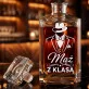 Karafka Do Whisky z Grawerem Dla Męża Prezent Na Rocznicę Ślubu: Mąż Z Klasą Karafka Do Whisky z Grawerem Dla Męża Prezent Na Rocznicę Ślubu: Mąż Z Klasą