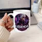 Kubek Z Nadrukiem Dla Starszej Pani Prezent Dla Kobiety: Neonowa Legenda Z Klasą Kubek Z Nadrukiem Dla Starszej Pani Prezent Dla Kobiety: Neonowa Legenda Z Klasą