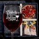 Zestaw Prezenowy Z Kieliszkiem Do Wina Dla Babci: Babcia Dojrzewa Jak Wino Zestaw Prezenowy Z Kieliszkiem Do Wina Dla Babci: Babcia Dojrzewa Jak Wino