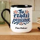 Kubek Personalizowany Dla Nauczyciela Polskiego Prezent Na Dzień Nauczyciela Dla Mężczyzny: Tu Rządzi Przecinek Kubek Personalizowany Dla Nauczyciela Polskiego Prezent Na Dzień Nauczyciela Dla Mężczyzny: Tu Rządzi Przecinek