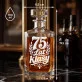 Karafka Do Whisky z Grawerem Dla 75 Latka Prezent Na 75 Urodziny: 75 Lat Klasy Karafka Do Whisky z Grawerem Dla 75 Latka Prezent Na 75 Urodziny: 75 Lat Klasy