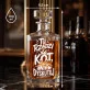 Karafka Do Whisky z Grawerem Dla Kociary Prezent: Kocia Królowa Chaosu Karafka Do Whisky z Grawerem Dla Kociary Prezent: Kocia Królowa Chaosu