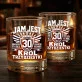 Szklanka Do Whisky Na 30 Urodziny Prezent Dla Mężczyzny: Jam Jest Król Trzydziestki Szklanka Do Whisky Na 30 Urodziny Prezent Dla Mężczyzny: Jam Jest Król Trzydziestki