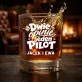 Szklanki Do Whisky z Grawerem Na Święta Prezent Dla Pary: Dwie Opinie, Jeden Pilot Szklanki Do Whisky z Grawerem Na Święta Prezent Dla Pary: Dwie Opinie, Jeden Pilot