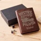 Portfel Męski Skórzany Na Święta Prezent Personalizowany: Mistrz Kanapy I Pilota Portfel Męski Skórzany Na Święta Prezent Personalizowany: Mistrz Kanapy I Pilota