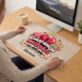 Podkładka Na Biurko 40x60cm Na 10 Rocznicę Ślubu Prezent Dla Mężczyzny: Gwarancja Miłości Na Podkładka Na Biurko 40x60cm Na 10 Rocznicę Ślubu Prezent Dla Mężczyzny: Gwarancja Miłości Na