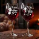 Dwa Kieliszki Do Wina Na 50 Rocznicę Ślubu Prezent Dla Pary: Złota Para Chibi Dwa Kieliszki Do Wina Na 50 Rocznicę Ślubu Prezent Dla Pary: Złota Para Chibi